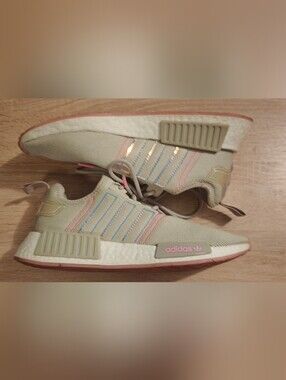 Adidas NMD_R1 W Boost Beige Bliss Pink White Women’s Size 8 GW9473